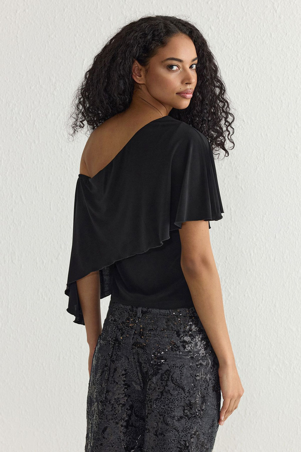 Trendyolmilla Siyah Asimetrik Pelerin Yaka Orme Bluz TPRSS25BZ00025 фото 5