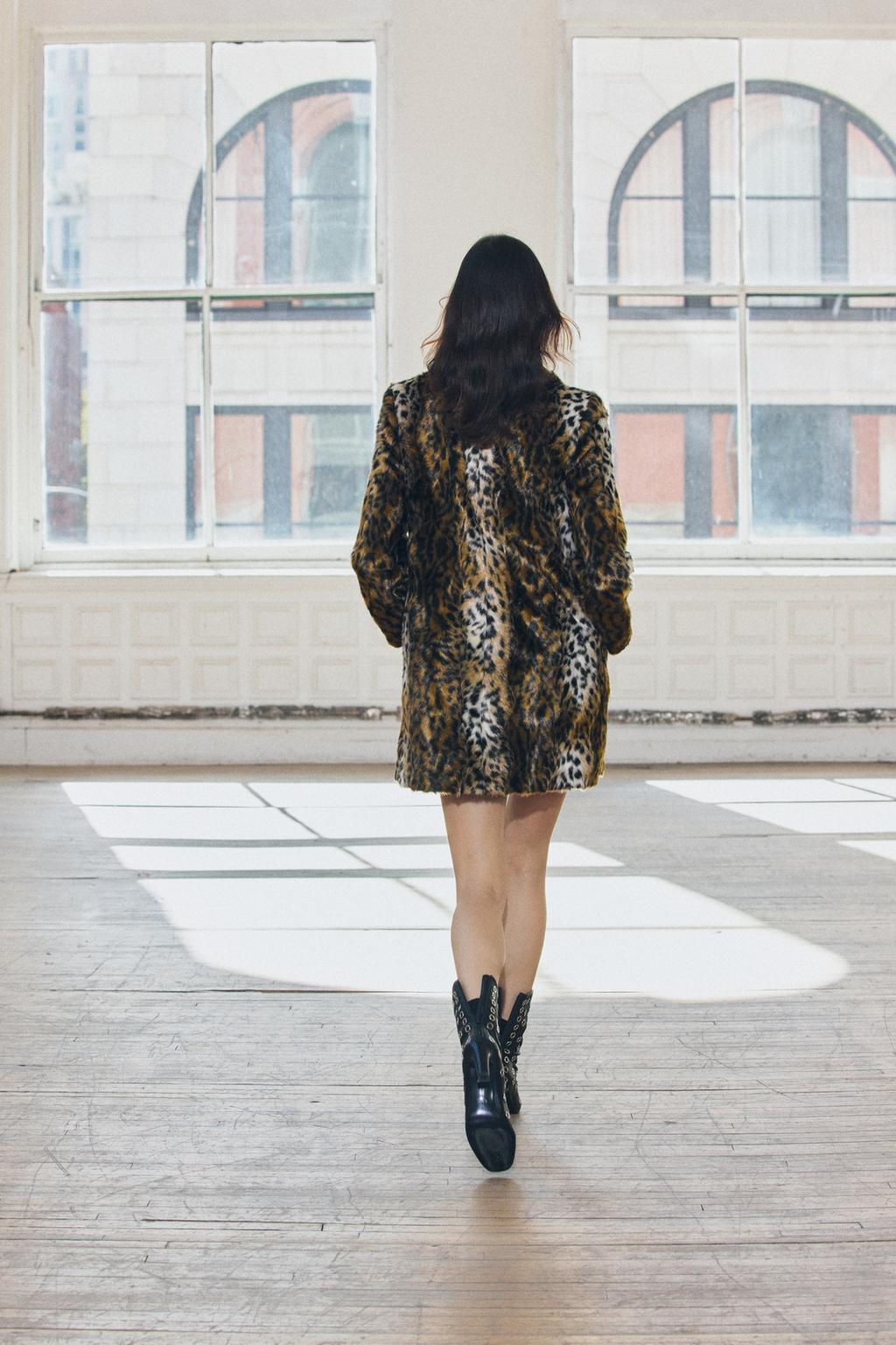 ANIMAL PRINT FAUX FUR COAT ZW COLLECTION - Zara фото 3