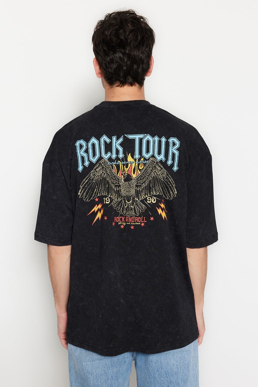 TRENDYOL MAN Siyah Oversize/Genis Kesim Eskitme/Soluk Efektli Rock Bask? %100 Pamuklu T-Shirt TMNSS23TS00231 - Trendyolmilla фото 3