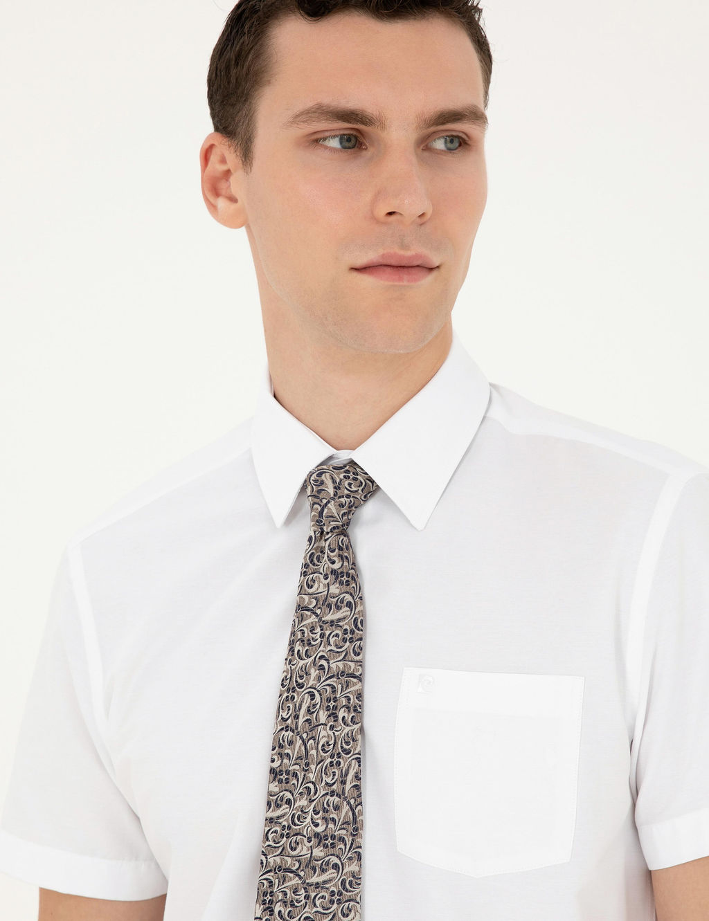 Beyaz Regular Fit K_sa Kollu Basic G_mlek