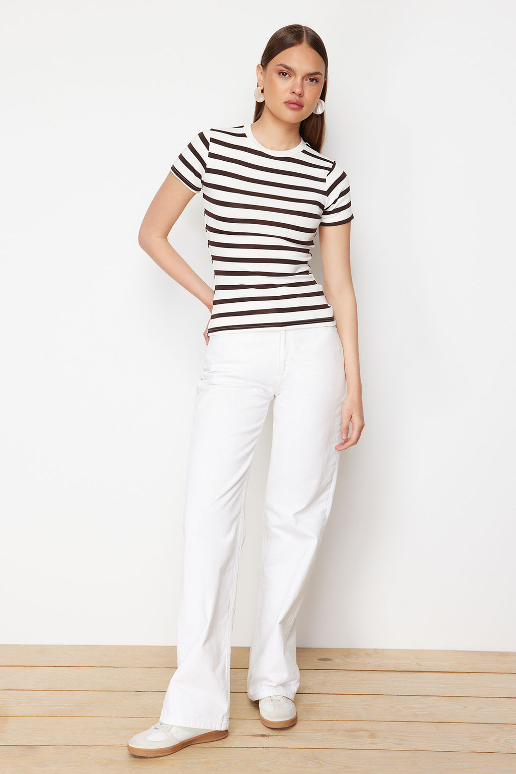 Kahverengi Cizgili Viskoz/Yumusak Kumas Vucuda Oturan Orme Bluz TWOSS24BZ00296