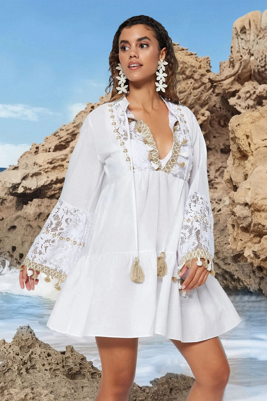 TRENDYOLMILLA Beyaz Dokuma %100 Pamuk Dantelli Mini Plaj Elbisesi TBESS20EL0862  фото 15