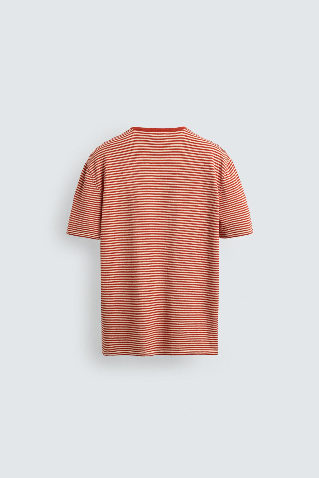 CAMISETA PUNTO REGULAR FIT RAYAS / Blanco / Rojo