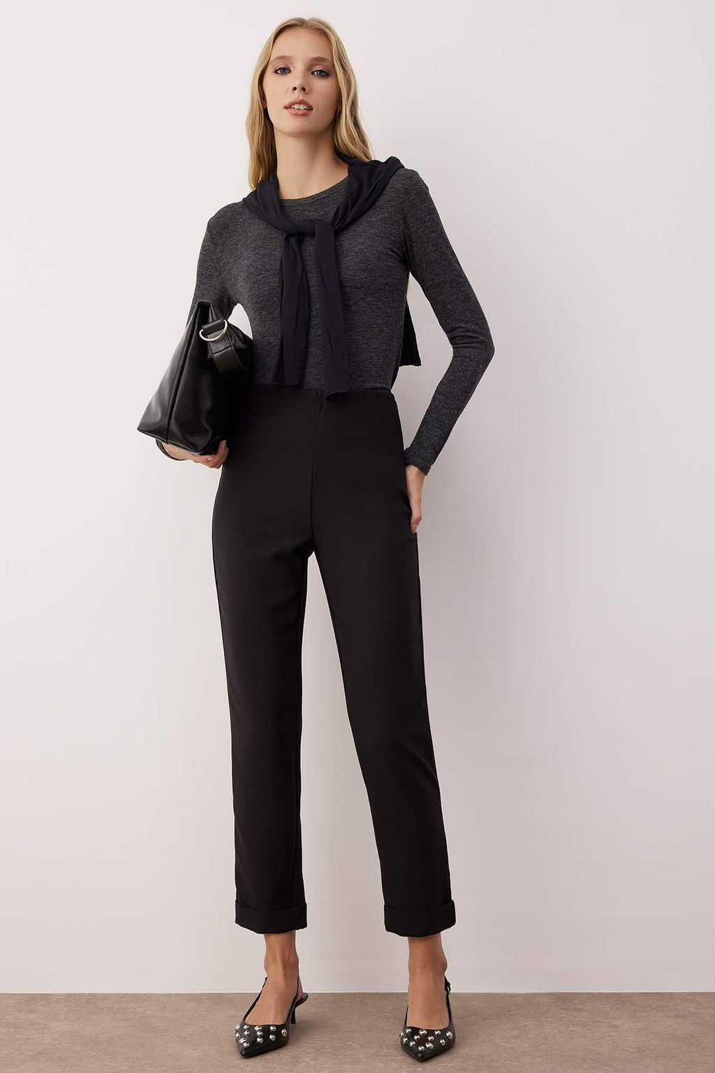 Siyah Havuc Basic Tayt Pantolon TWOAW26PL00046