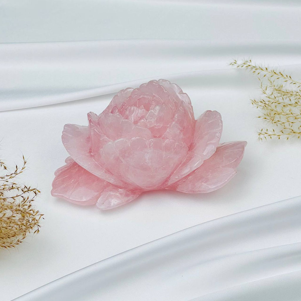 Цветок из Розового кварца