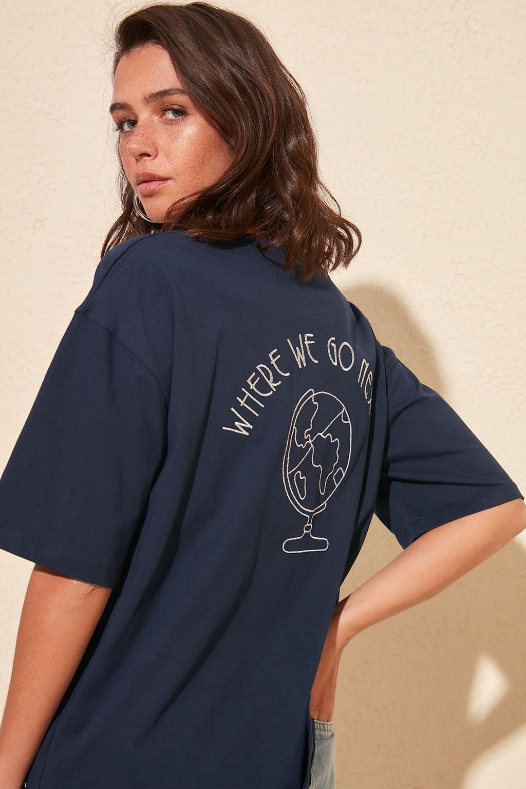 Lacivert %100 Pamuk S?rt Nak?sl? Relaxed/Genis Rahat Kesim Bisiklet Yaka Orme T-Shirt TWOSS20TS0121