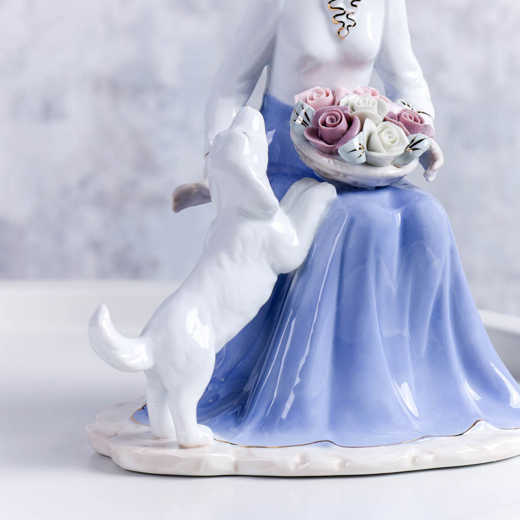 Статуэтка Дама с собакой 22 см / HP095 /уп 24/ - Галеонтрейд фото 3