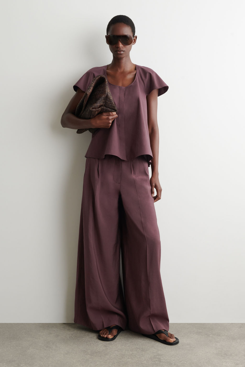 PANTAL?N WIDE LEG DE MODAL PINZAS