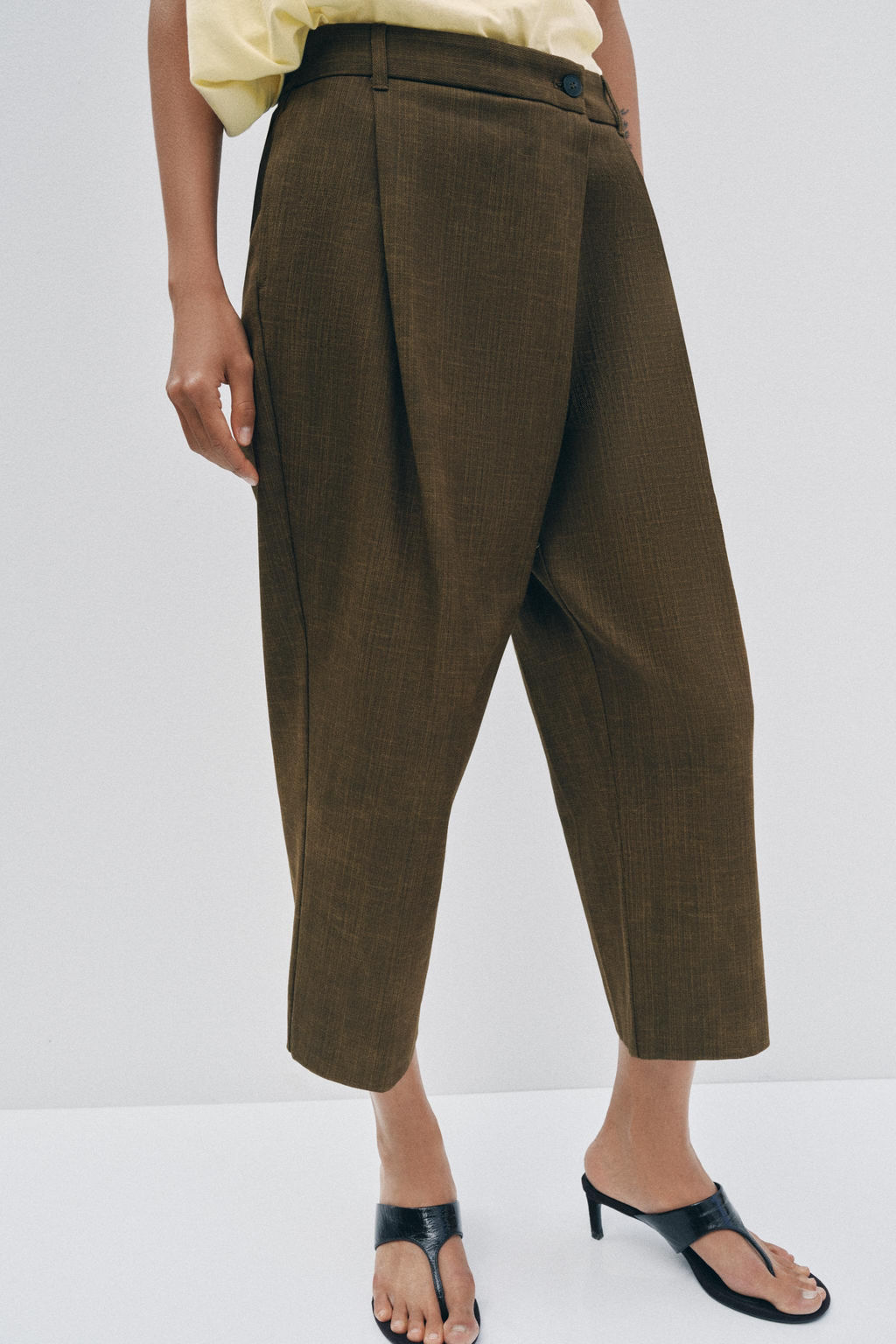 PANTAL?N CROPPED PINZAS ZW COLLECTION / Khaki - Zara фото 15