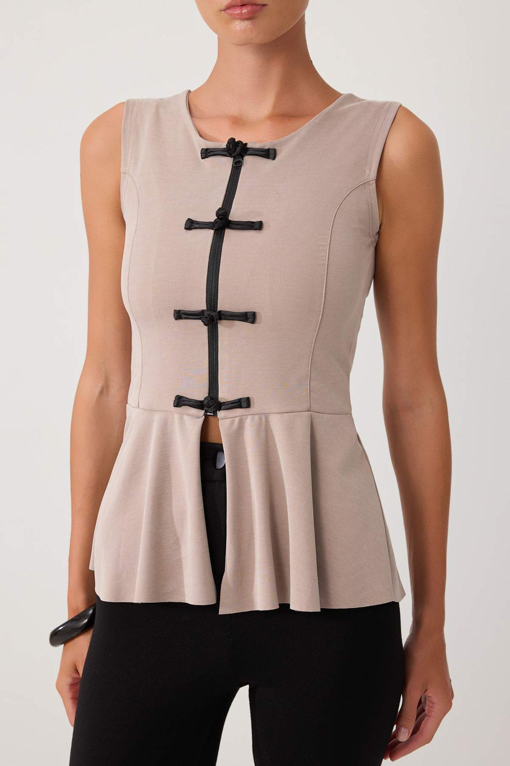 Vizon D_z Peplum Havuz Yaka Standart Kol Kolsuz Modal _rme Bluz TWOSS26BZ01052 - Trendyolmilla фото 3