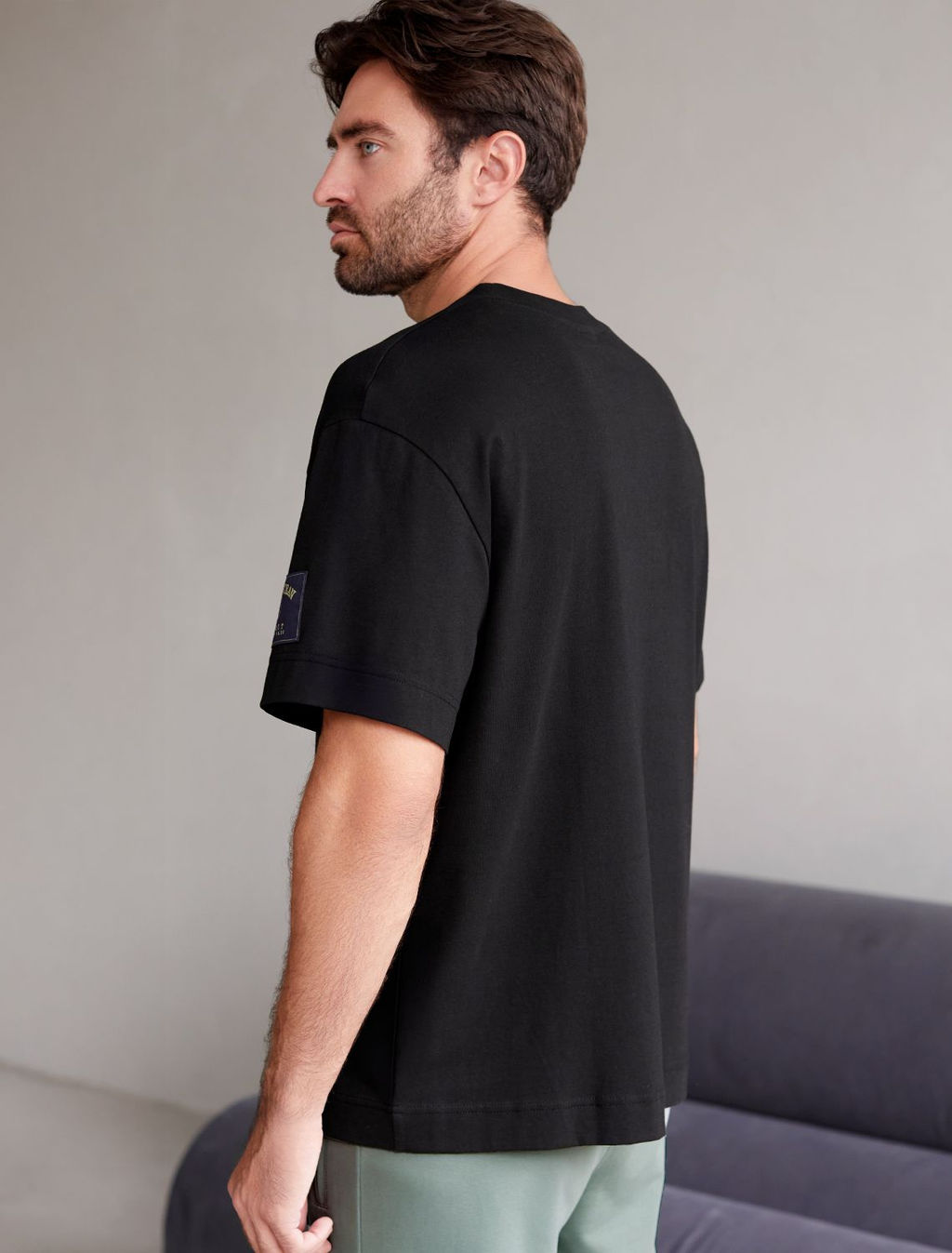 Свободная футболка из премиального хлопка с эластаном - Vilatte фото 3