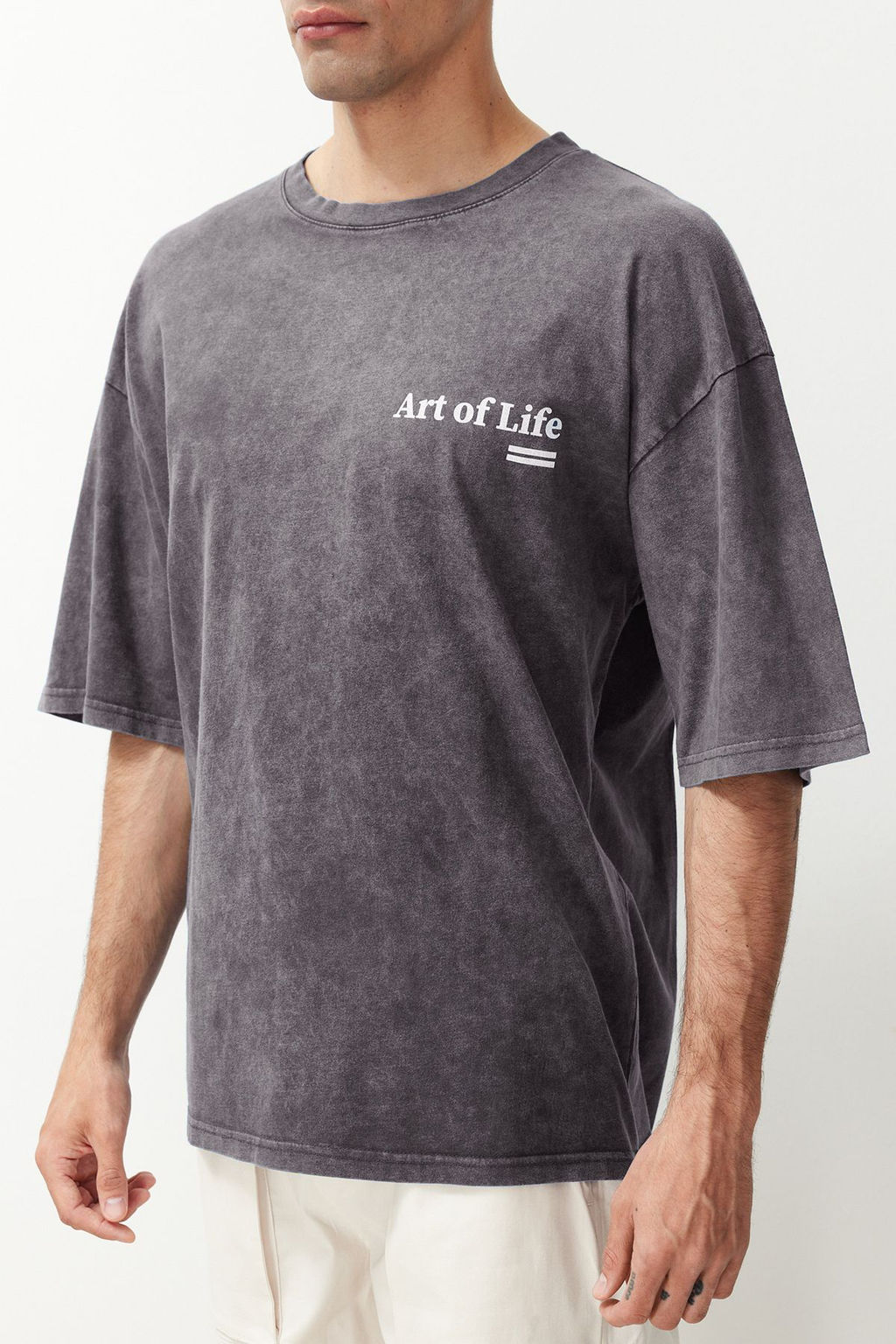 TRENDYOL MAN Antrasit Oversize/Genis Kesim Soluk Efektli Yaz? Bask?l? %100 Pamuklu T-Shirt TMNSS23TS00166 - Trendyolmilla фото 25