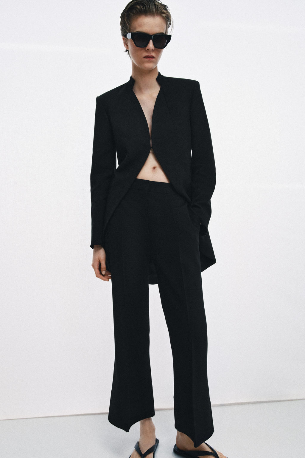 PANTAL?N CROPPED FLARE ZW COLLECTION LIMITED EDITION / Negro