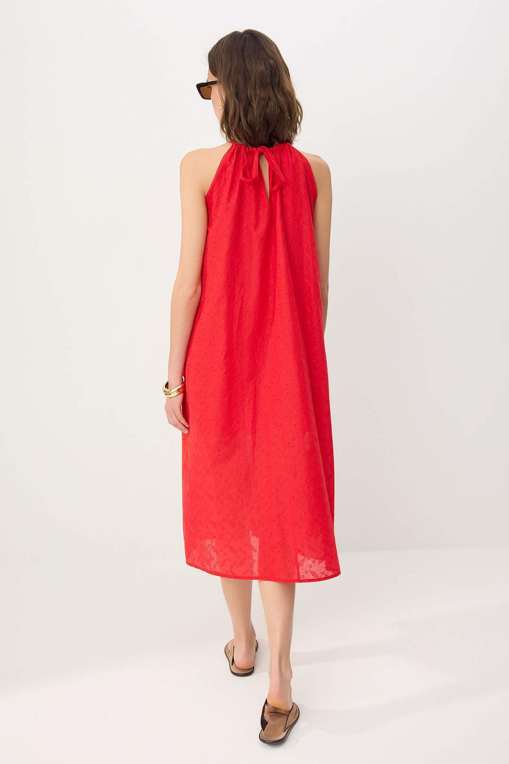 K?rm?z? Brode Halter Yaka Rahat Kesim Midi Dokuma Elbise TWOSS26EL00444 - Trendyolmilla фото 4