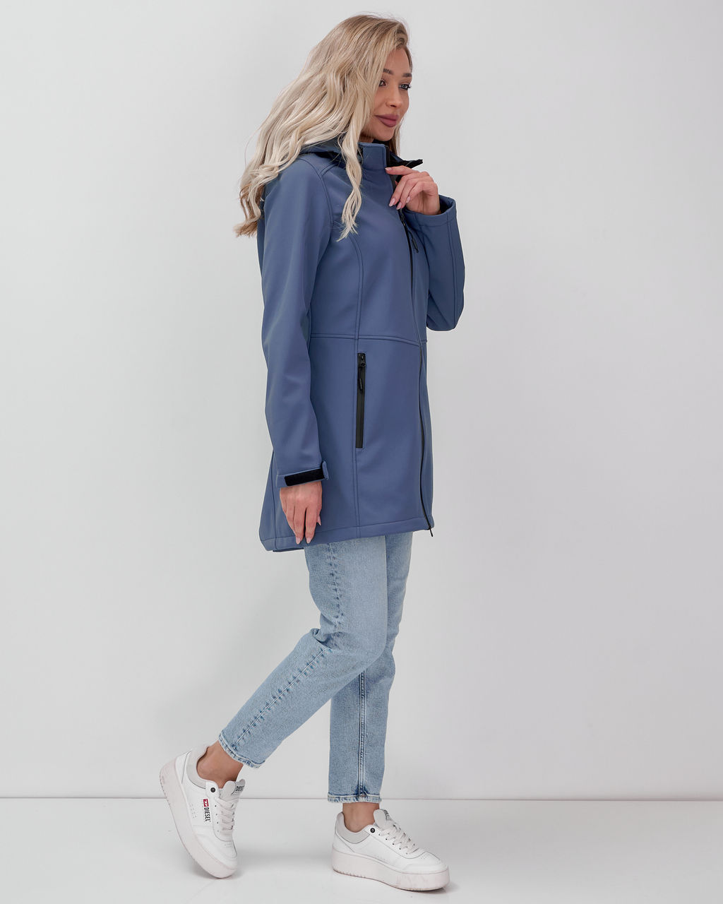 Парка спортивная женская с капюшоном softshell синего цвета 9568S - Mtforce фото 39