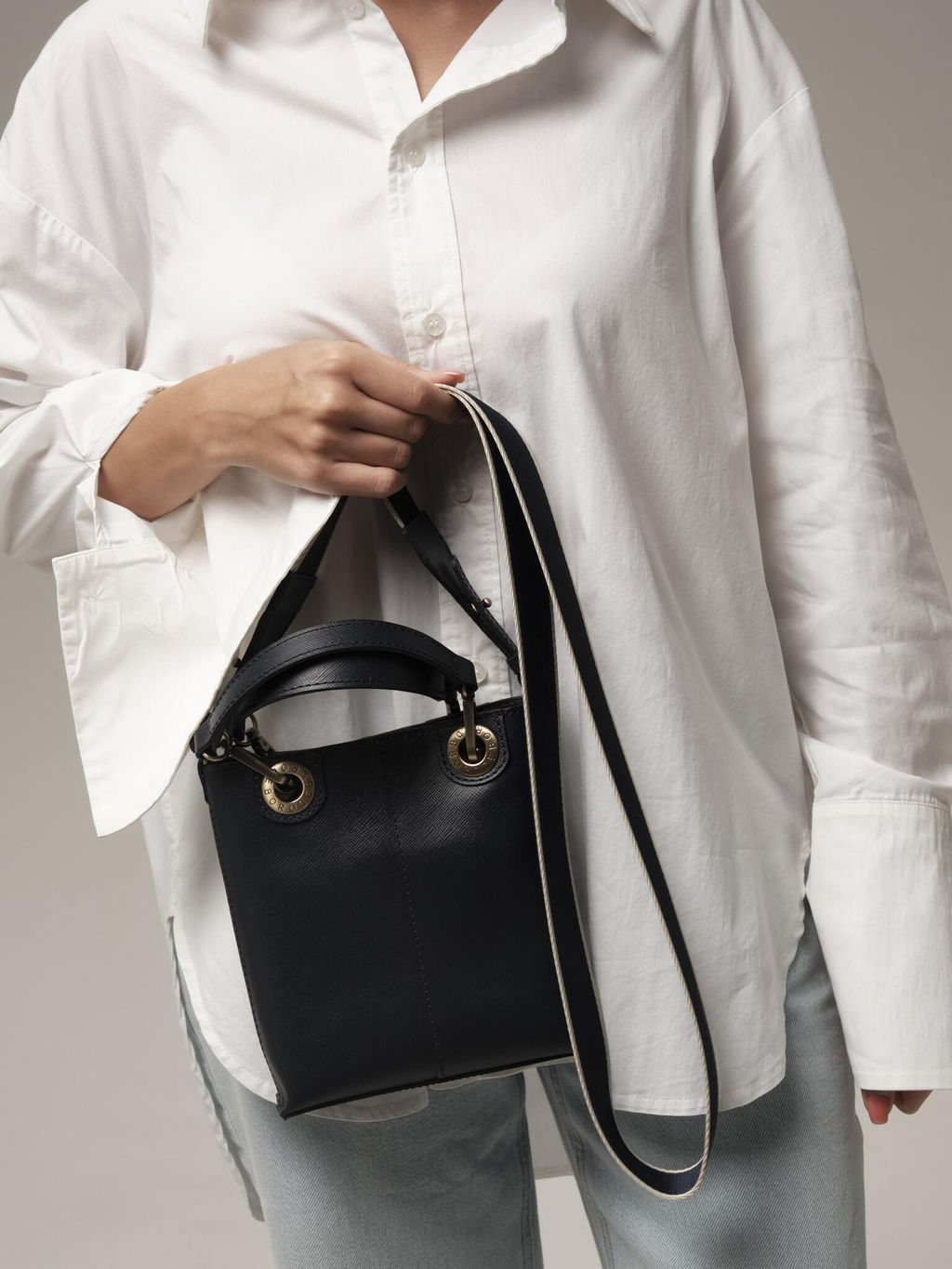 Сумка кожаная кросс-боди Deboro 30347 фиджи черный