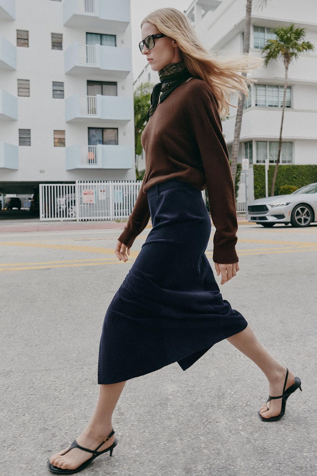 STRAIGHT CORDUROY MIDI SKIRT - Zara фото 3