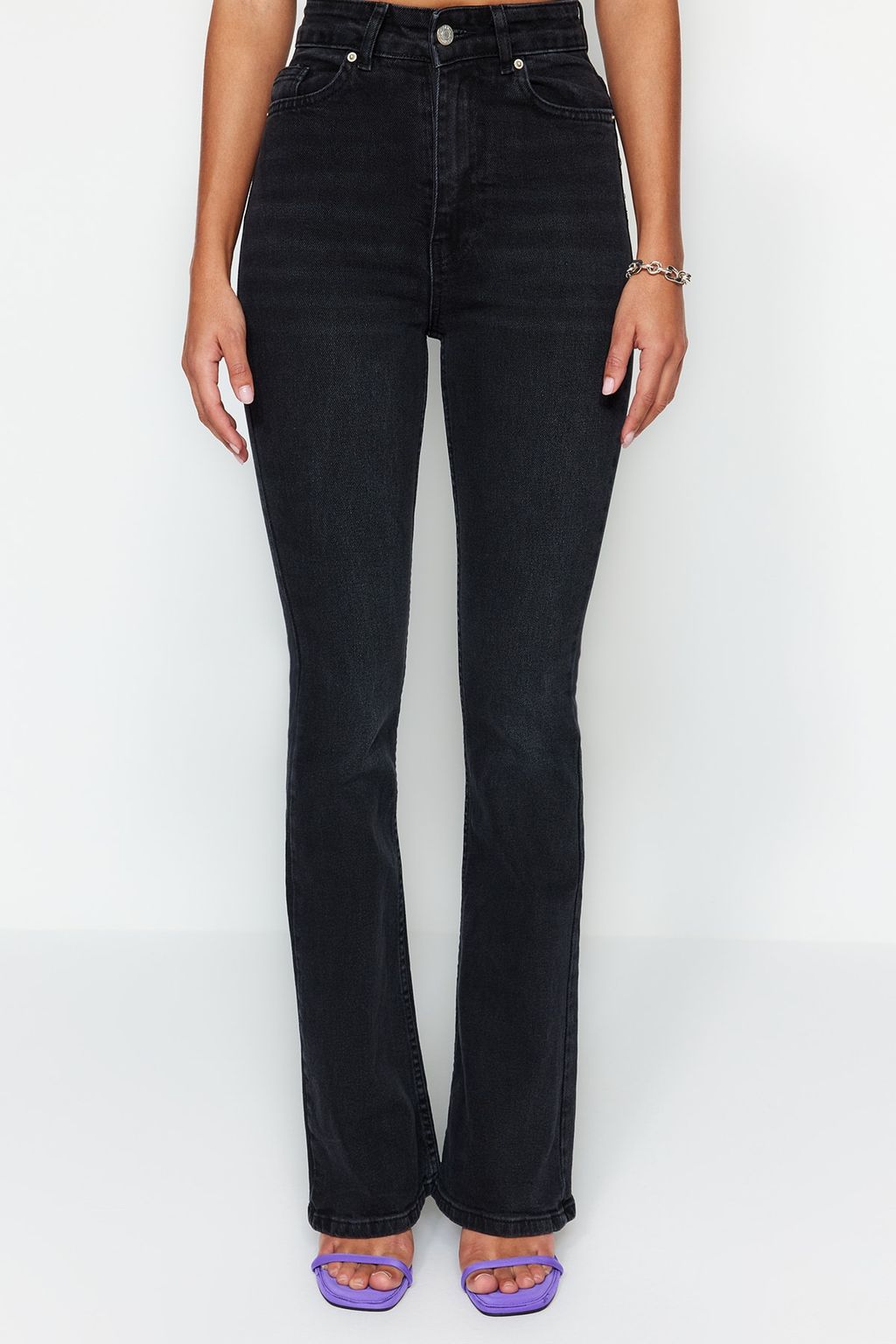 TRENDYOLMILLA Siyah More Sustainable Yuksek Bel Flare Jeans TWOSS23JE00063  фото 27