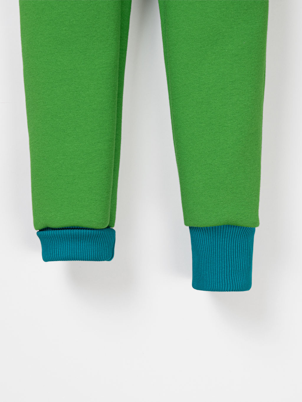 Комбинезон с карманами Колор блок "Зеленая мята" утепленный