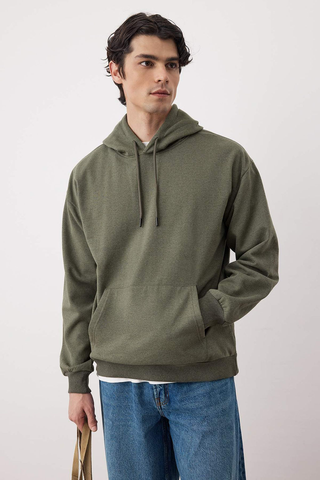 TRENDYOL MAN Siyah Oversize/Genis Kesim Kapusonlu Ici Polar/S?cak Tutan Cicek Bask?l? Sweatshirt TMNAW22SW1651 - Trendyolmilla фото 22