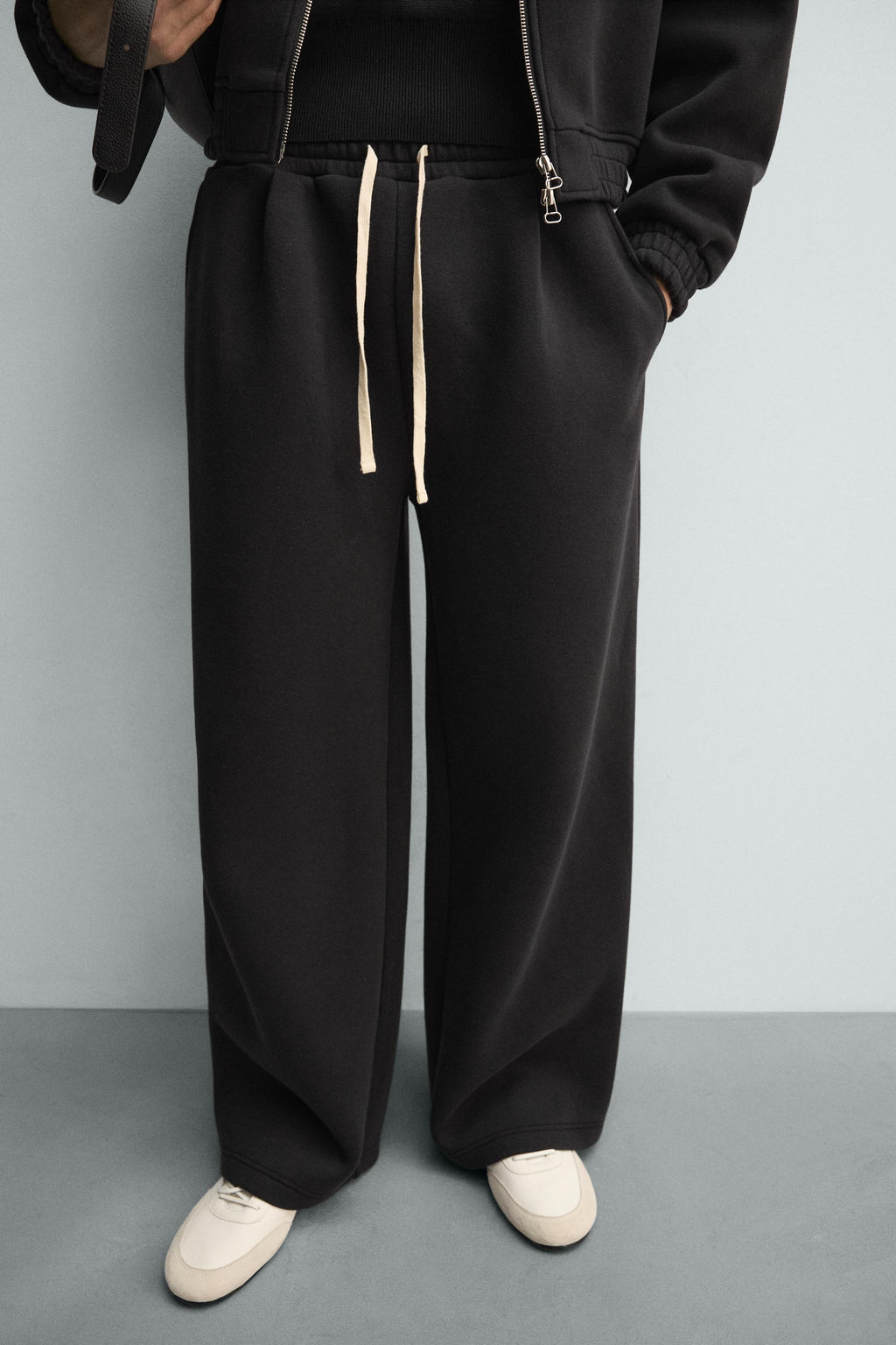 PANTAL?N JOGGER T?CNICO PLIEGUES / Negro - Zara фото 5