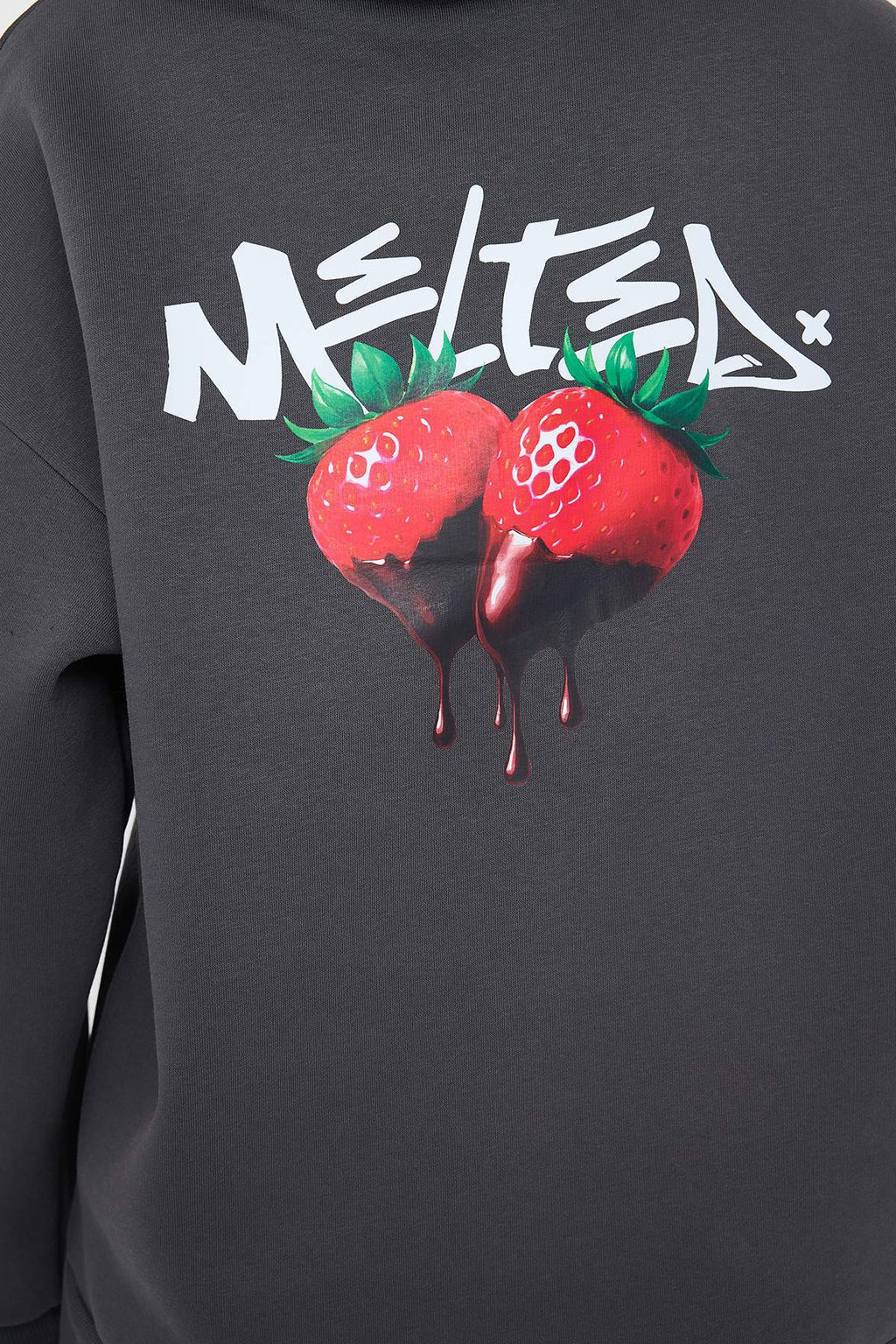 Teen Kal?n Ici Polarl? Antrasit Kapusonlu On ve S?rt Cilek Bask?l? Orme Sweatshirt TWOAW26SW00114 - Trendyolmilla фото 5