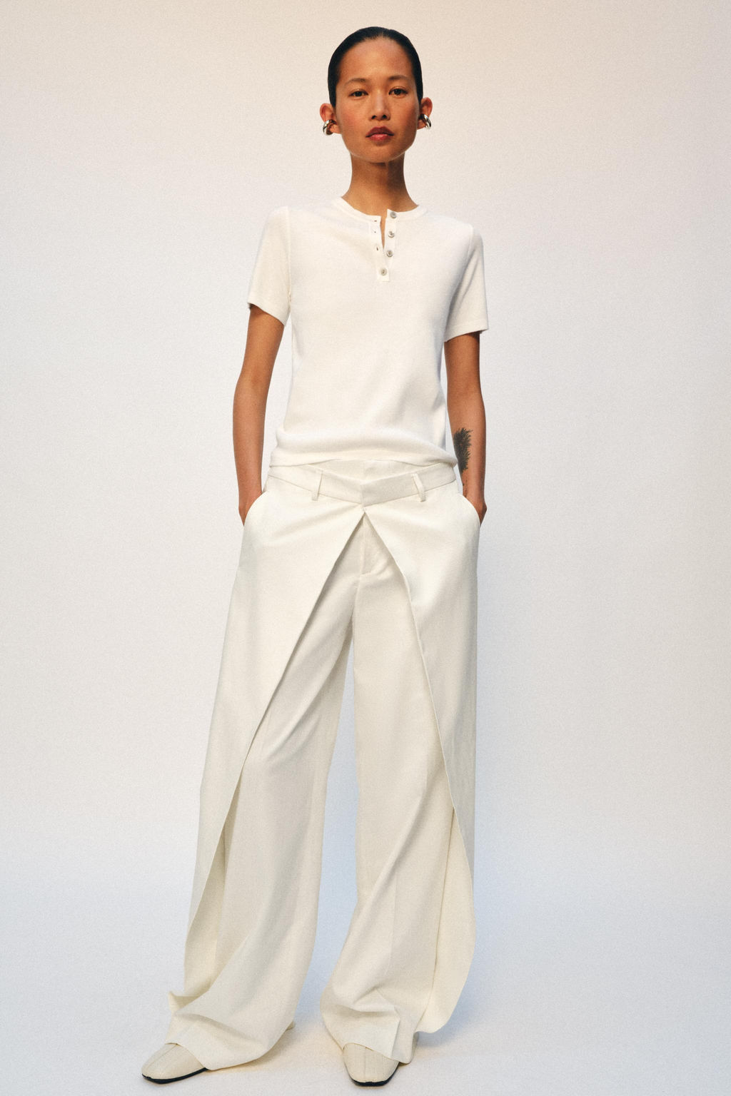 TOP PUNTO BOTONES / Blanco