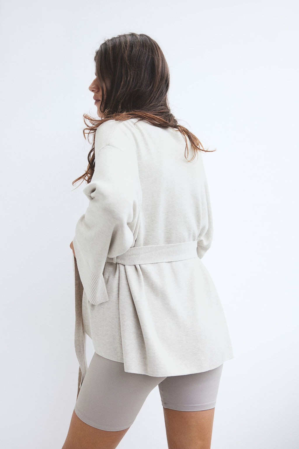 Cardigan de punto fino con cinturon de anudar - H&m фото 4