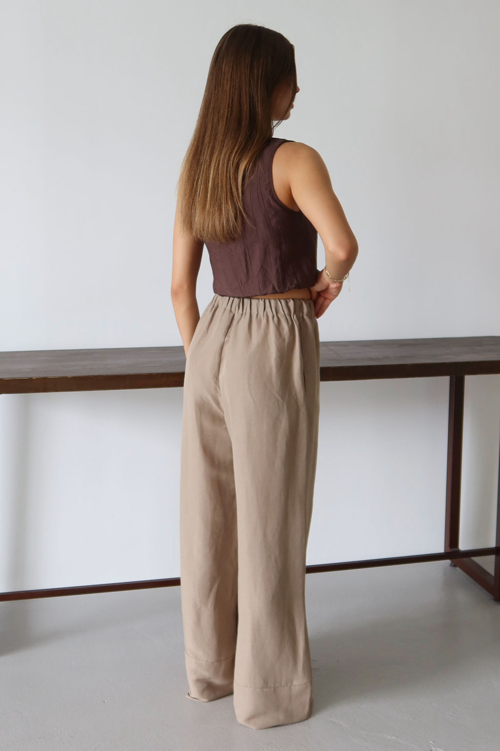 Tas Keten Icerikli Wide Leg/Genis Paca Beli Lastikli Pantolon TWOSS25PL00124 - Trendyolmilla фото 16