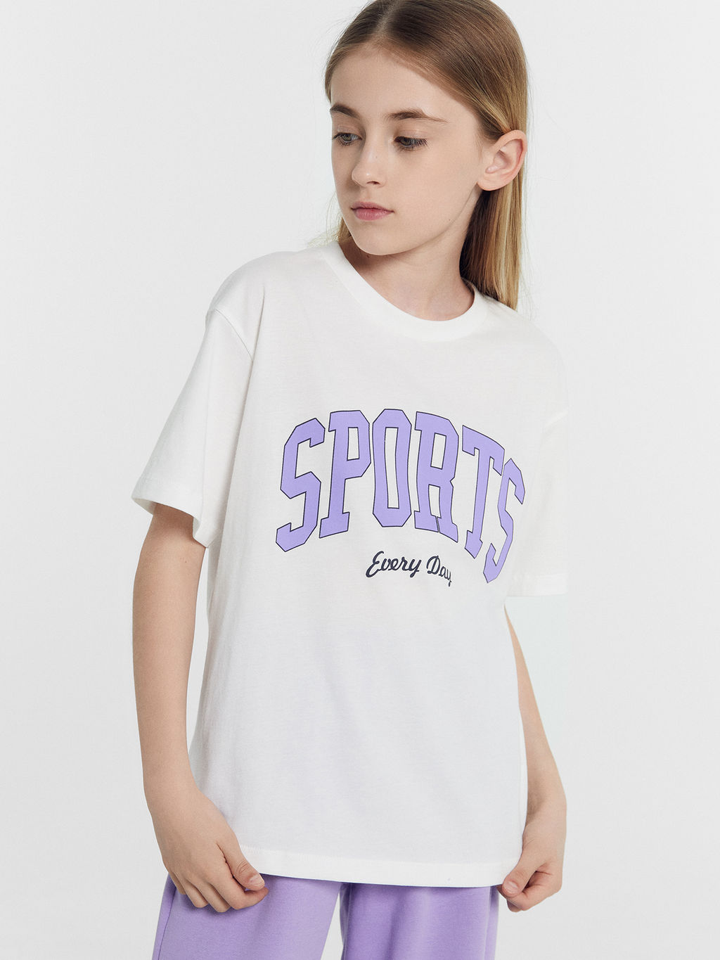 Комплект для девочек (толстовка, брюки, футболка) фиолетовый с печатью - Mark formelle фото 7