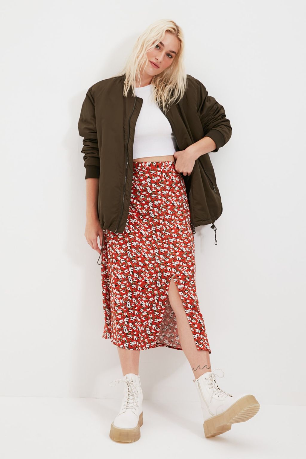 Kiremit Y?rtmac Detayl? Cicek Desenli Viskon Kumasl? Midi Boy Dokuma Etek TWOSS20ET0230