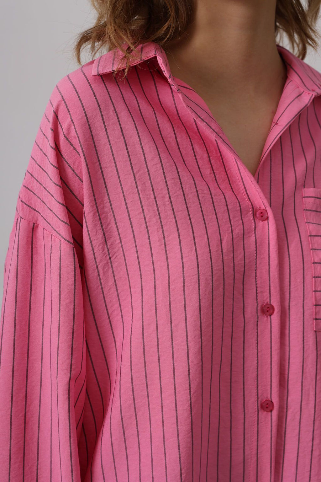 Pembe Cizgili Cep Detayl? Oversize Dokuma Gomlek TWOAW26GO00073 - Trendyolmilla фото 7