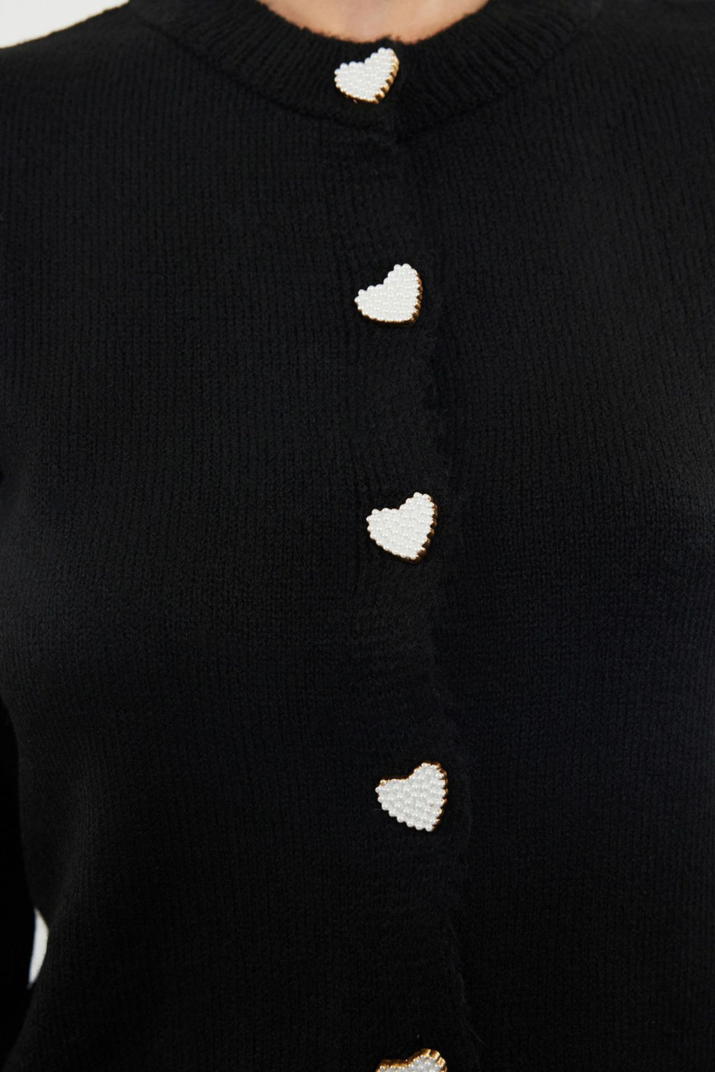 Siyah Yumusak Dokulu Mucevher Dugmeli Ceket Gorunumlu Triko H?rka TWOAW22HI0044