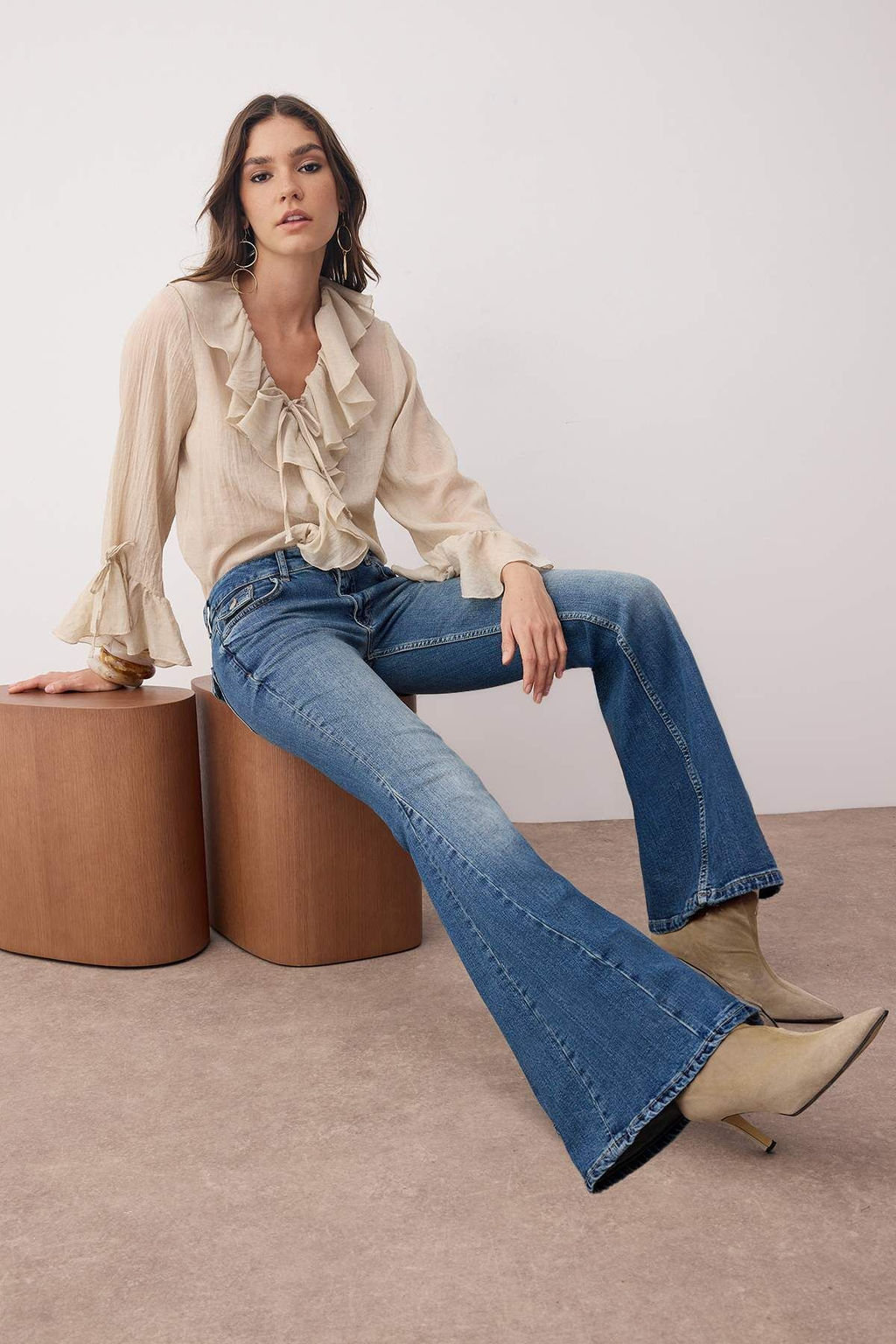 Mavi Dikis Detayl? Dusuk Bel Flare Jeans TWOAW26JE00043 - Trendyolmilla фото 2