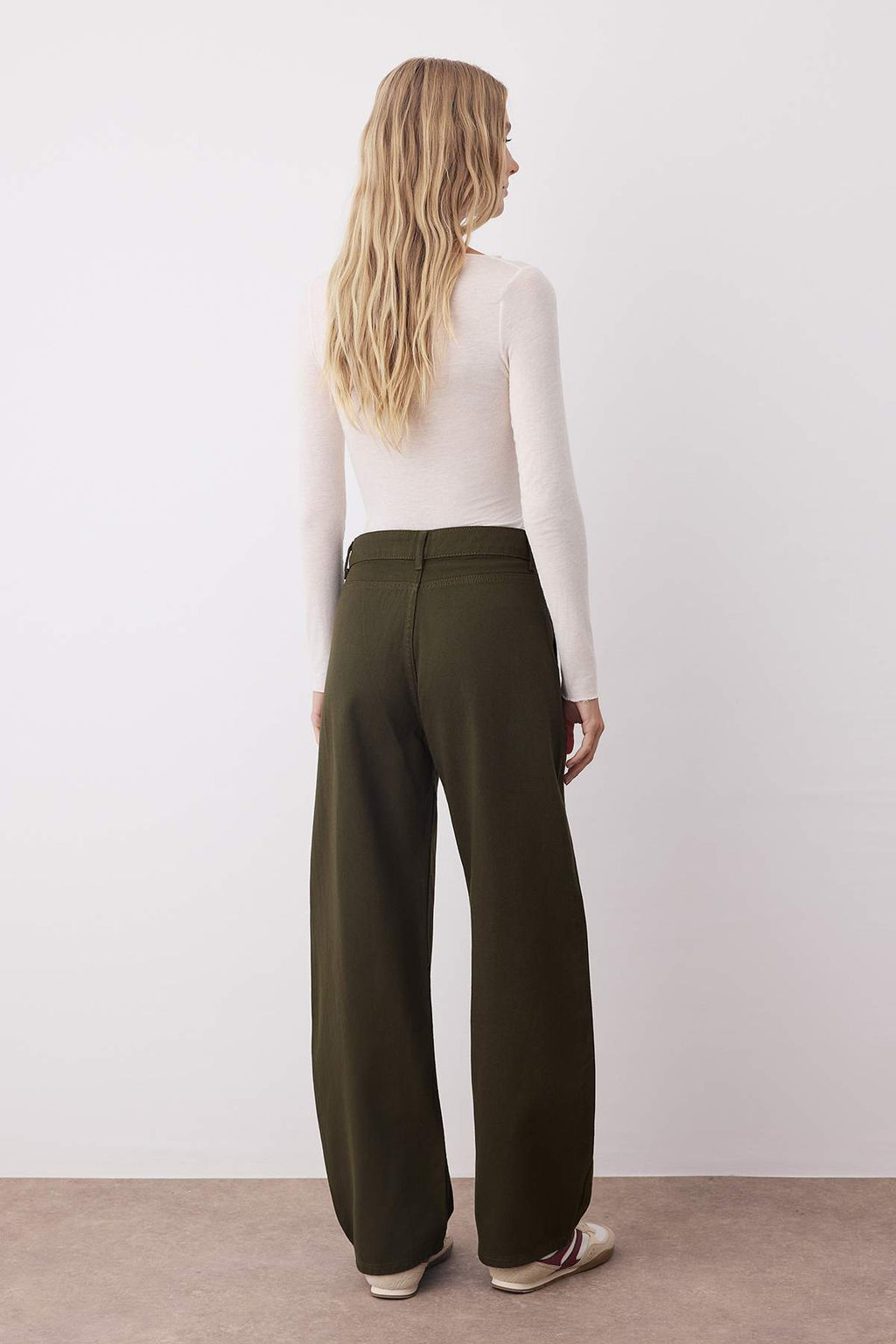 Haki Barrel Kal?p %100 Pamuk Gabardin Pantolon TWOAW26PL00084