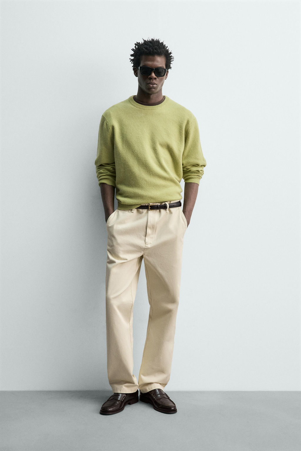 PANTALON CHINO REGULAR FIT / Beige claro