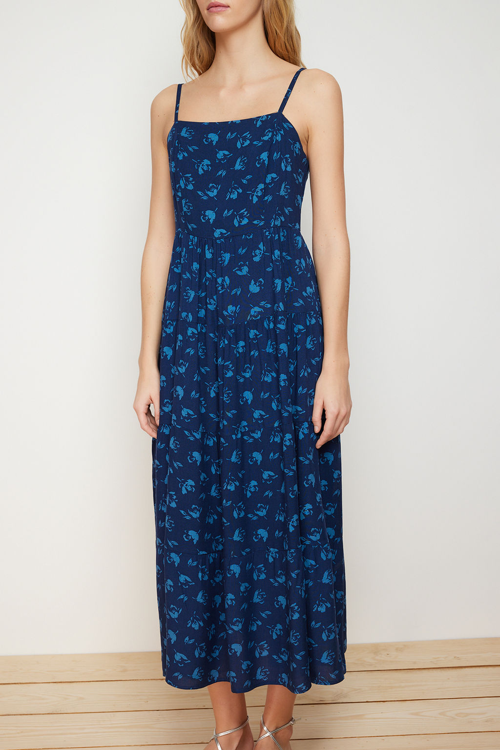 TRENDYOLMILLA Indigo A Kesim Cicek Desenli Ask?l? Midi Dokuma Elbise TWOSS21EL1341  фото 8