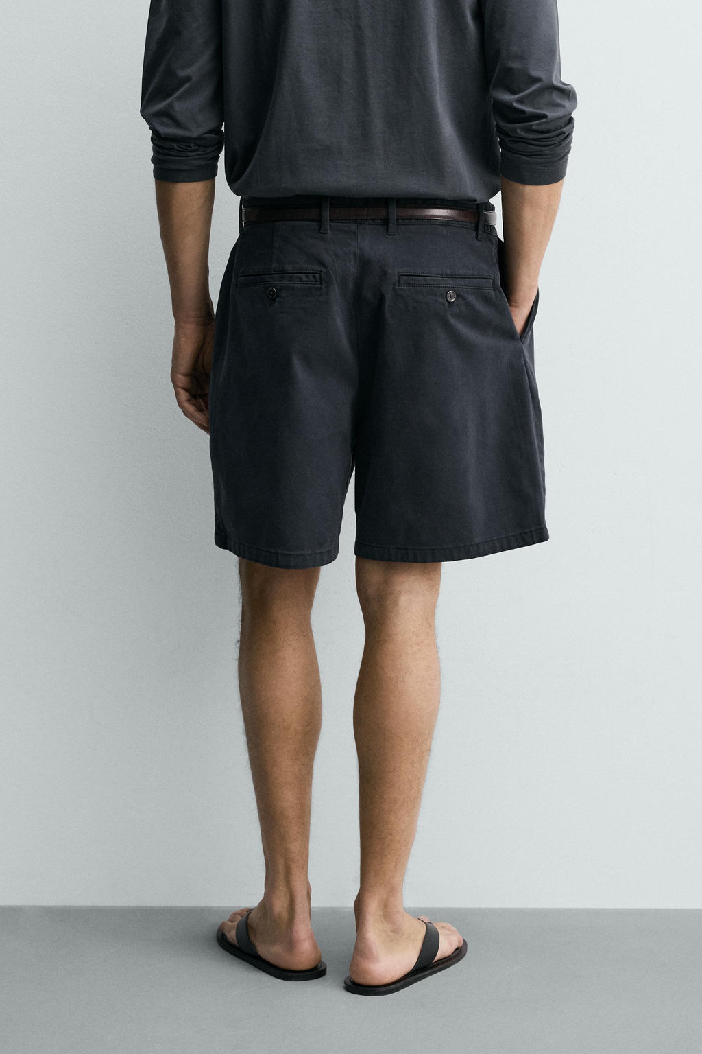 BERMUDA CHINO REGULAR FIT PLIEGUES / Marino