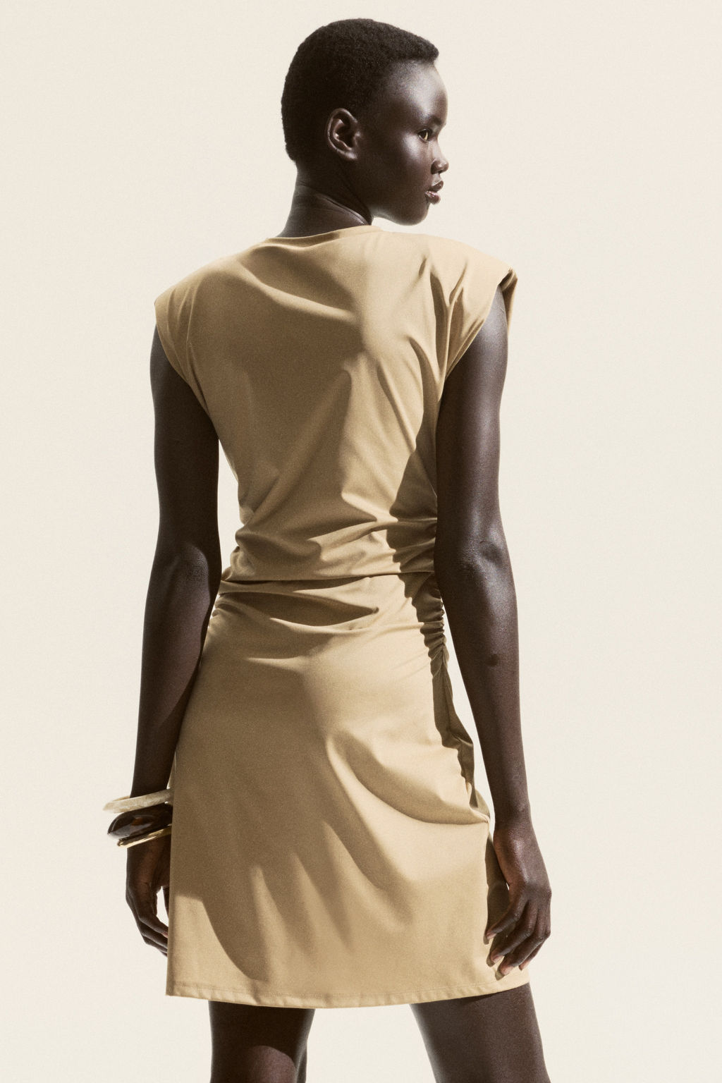 Vestido interlock con hombreras - H&m фото 6