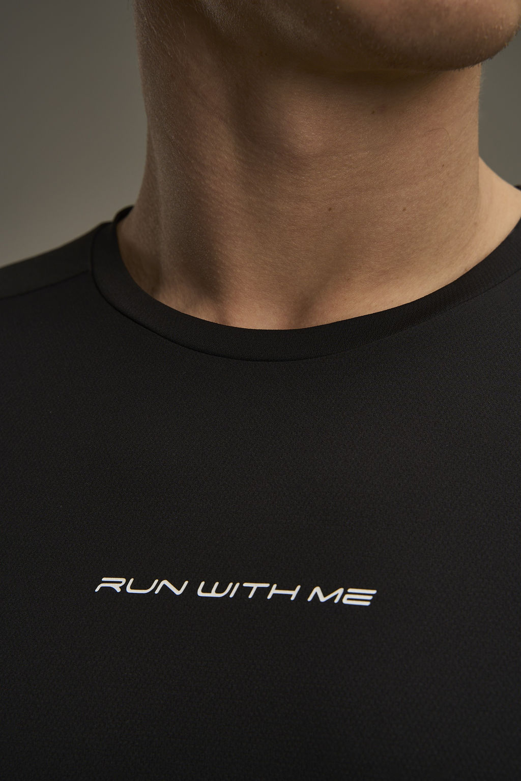 Лонгслив Черный