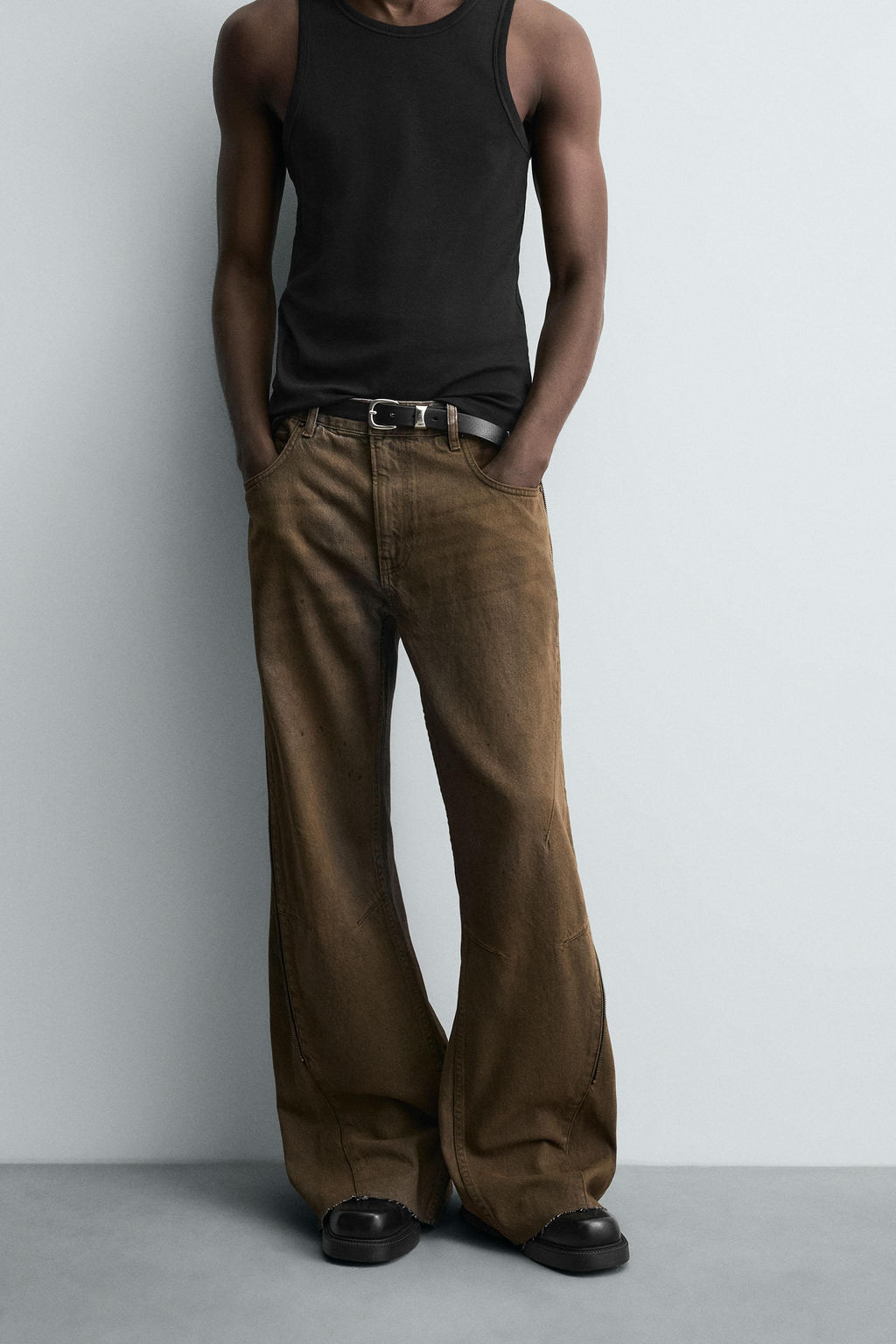 FLARE FIT JEANS WITH ZIPS - Zara фото 2