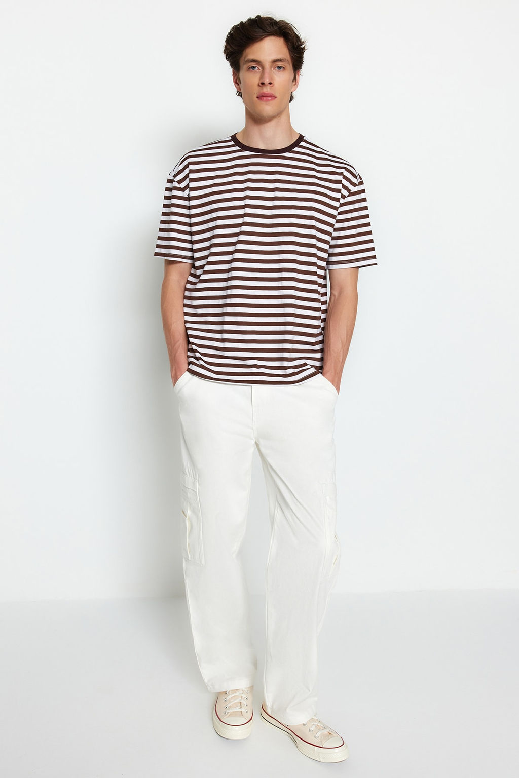 TRENDYOL MAN Siyah Oversize/Genis Kesim Cizgili K?sa Kol T-Shirt TMNSS20TS0511 - Trendyolmilla фото 17