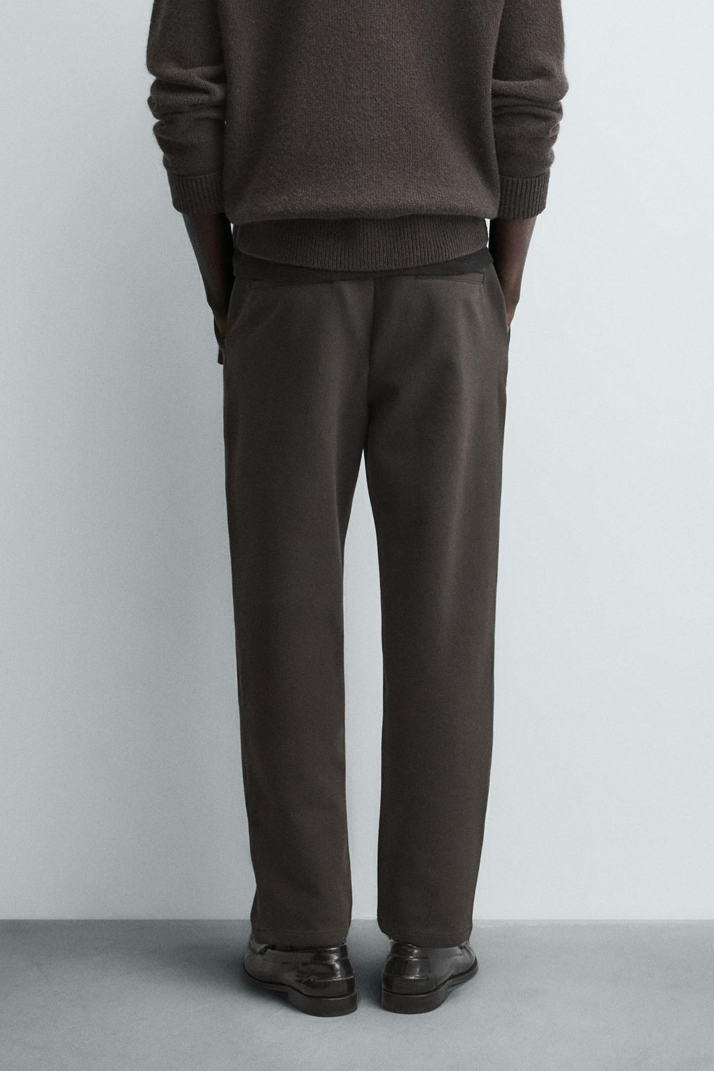 PANTAL?N CINTURA JOGGER CONFORT / Marr?n oscuro - Zara фото 11