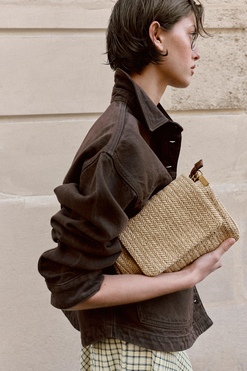 BOLSO BANDOLERA CADENA MET?LICA / Beige claro - Zara фото 2