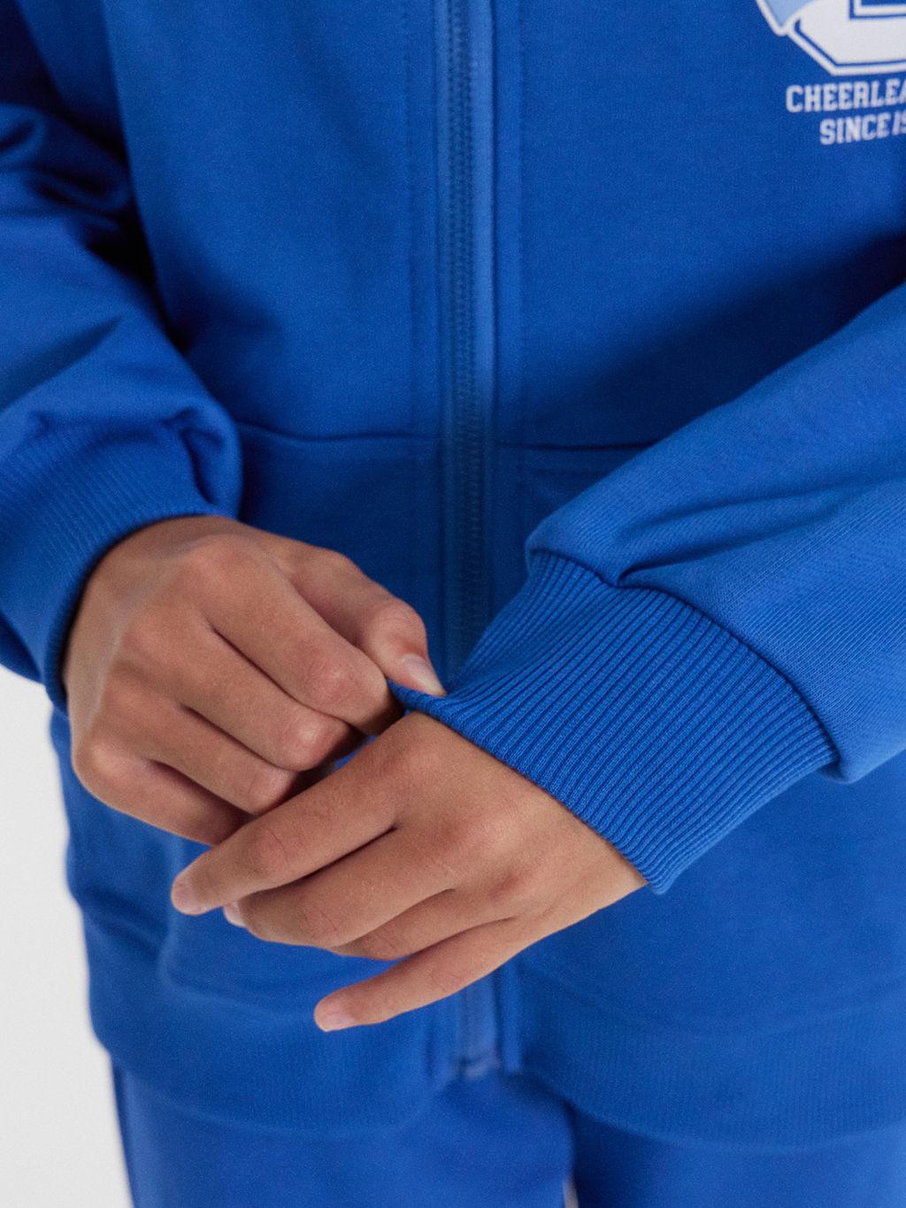 Комплект для девочек (жакет, брюки) синий с печатью - Mark formelle фото 6