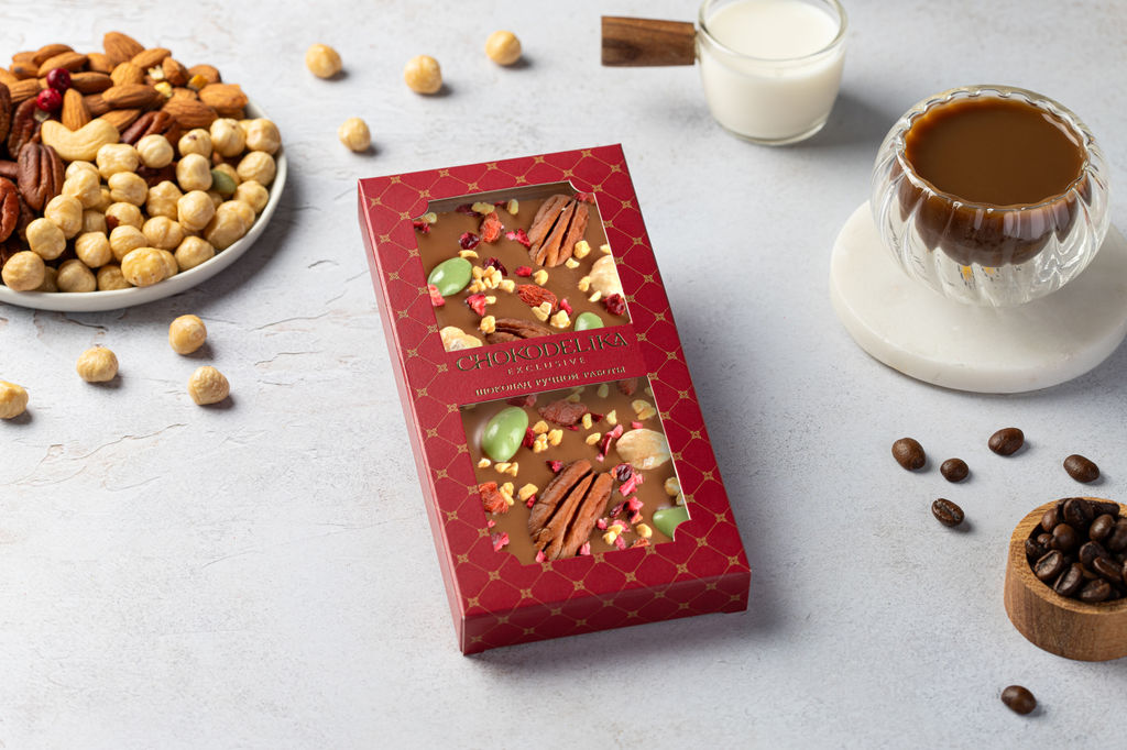 Шоколад молочный с украшением ПЕКАН, вишня, фундук 100 гр - Chokodelika фото 4