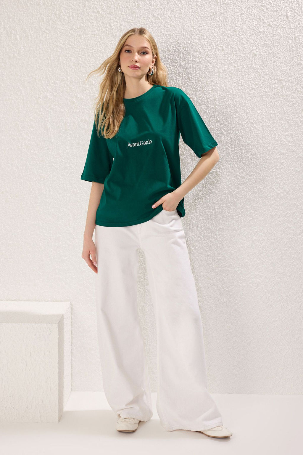 TRENDYOLMILLA Zumrut Yesili Slogan Nak?sl? Relaxed/Genis Rahat Kesim Bisiklet Yaka T-Shirt TWOSS21TS0481 фото 2