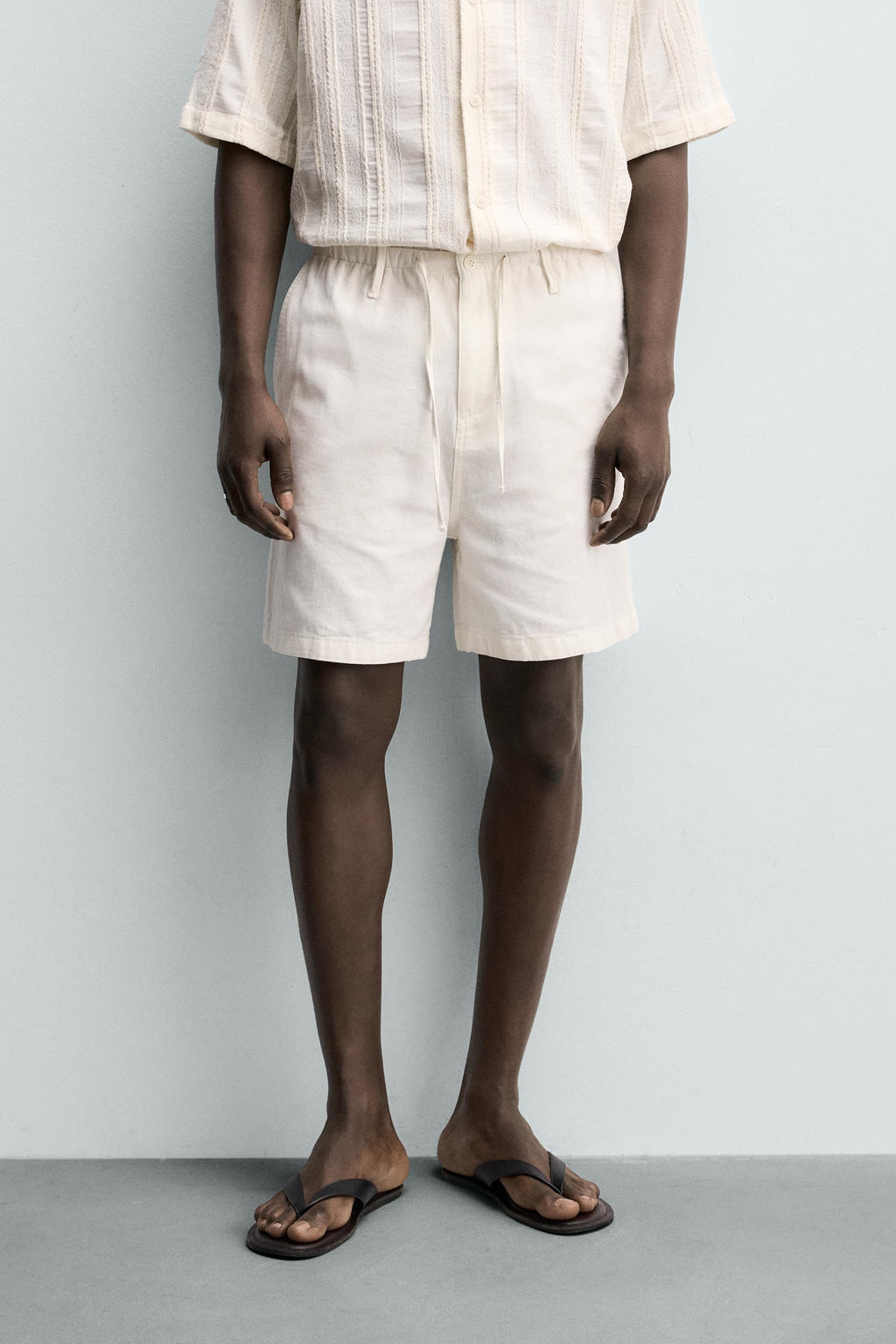 BERMUDA REGULAR FIT MEZCLA ALGOD?N / Blanco roto