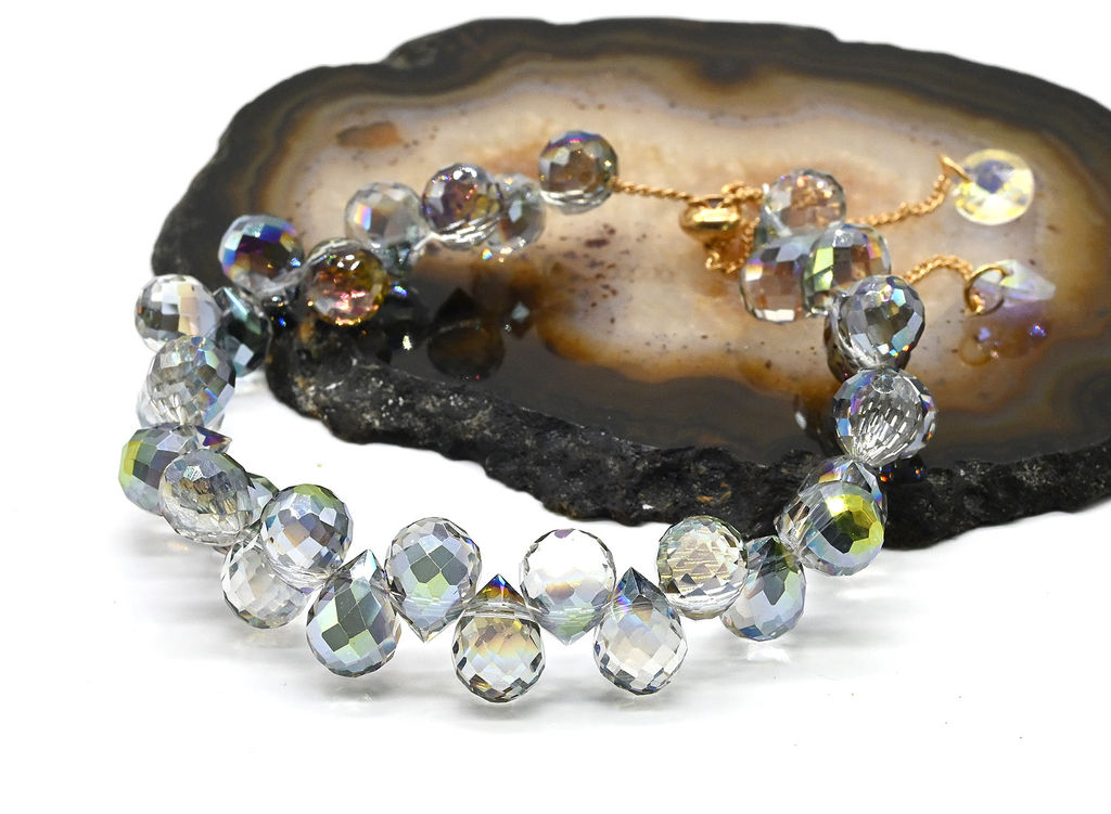 Браслет из циркона капля 10*8мм цв.зеленый хамелеон, 16см