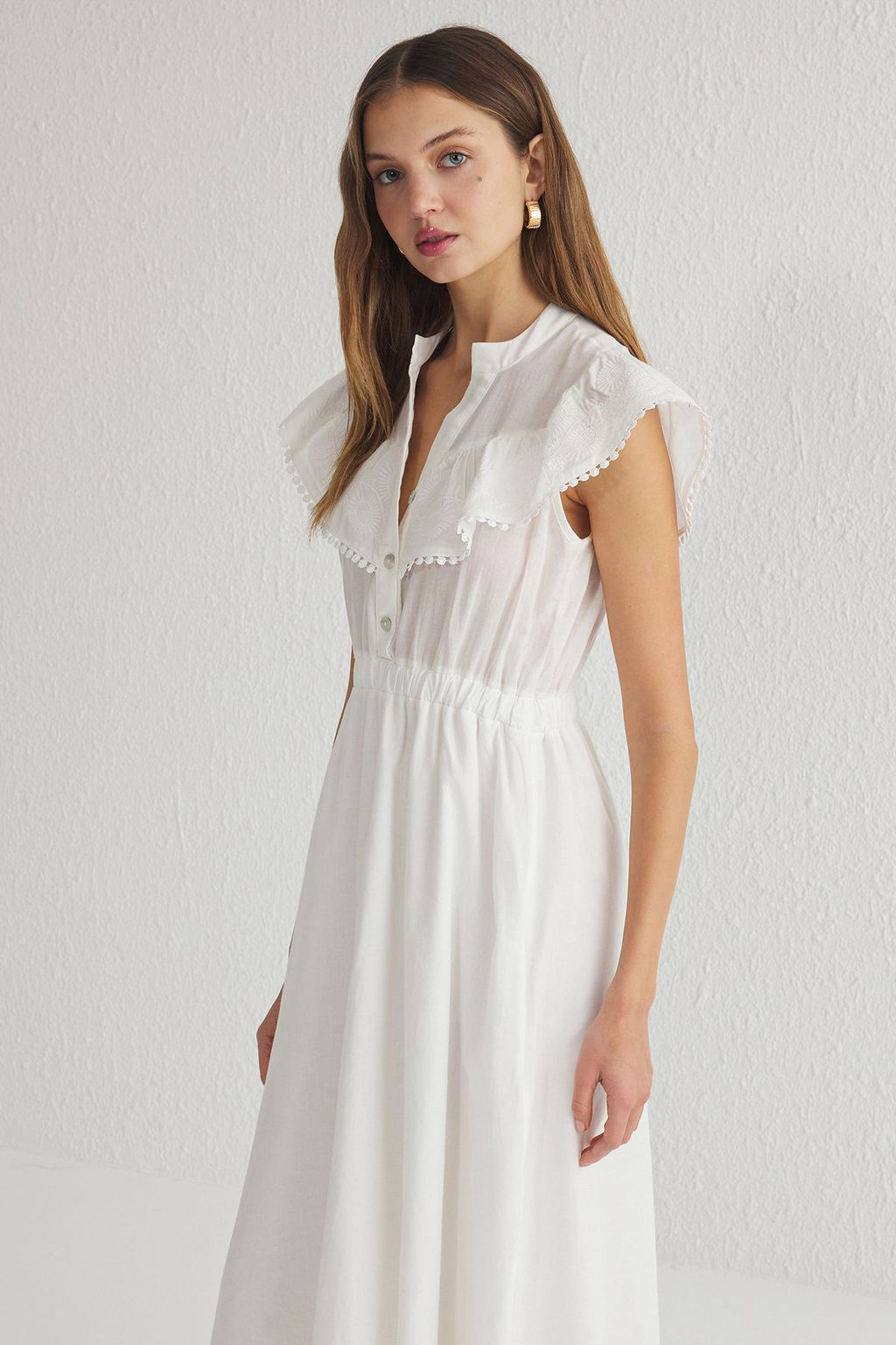 Beyaz Etegi Belden Ac?lan Nak?s Yaka Detayl? Astarl? Maxi Dokuma Elbise TWOSS25EL00180 - Trendyolmilla фото 2